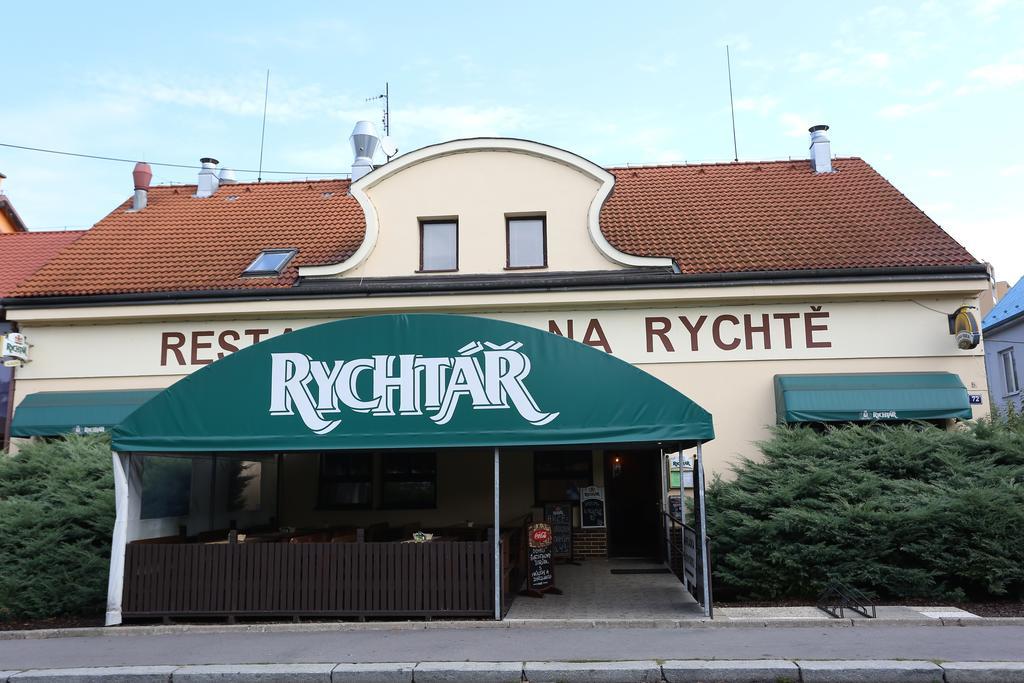 Pension & Restaurace Na Rychte Praag Buitenkant foto